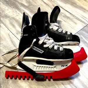 10c Bauer Hockey Ice Skates
